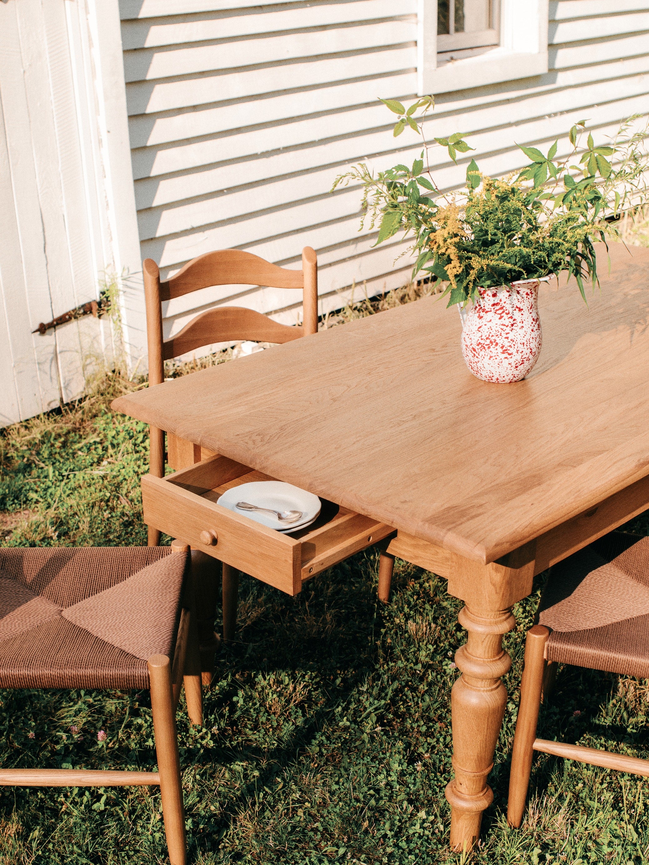 Spindle Dining Table, Seats 4-6 People, Warm Oak