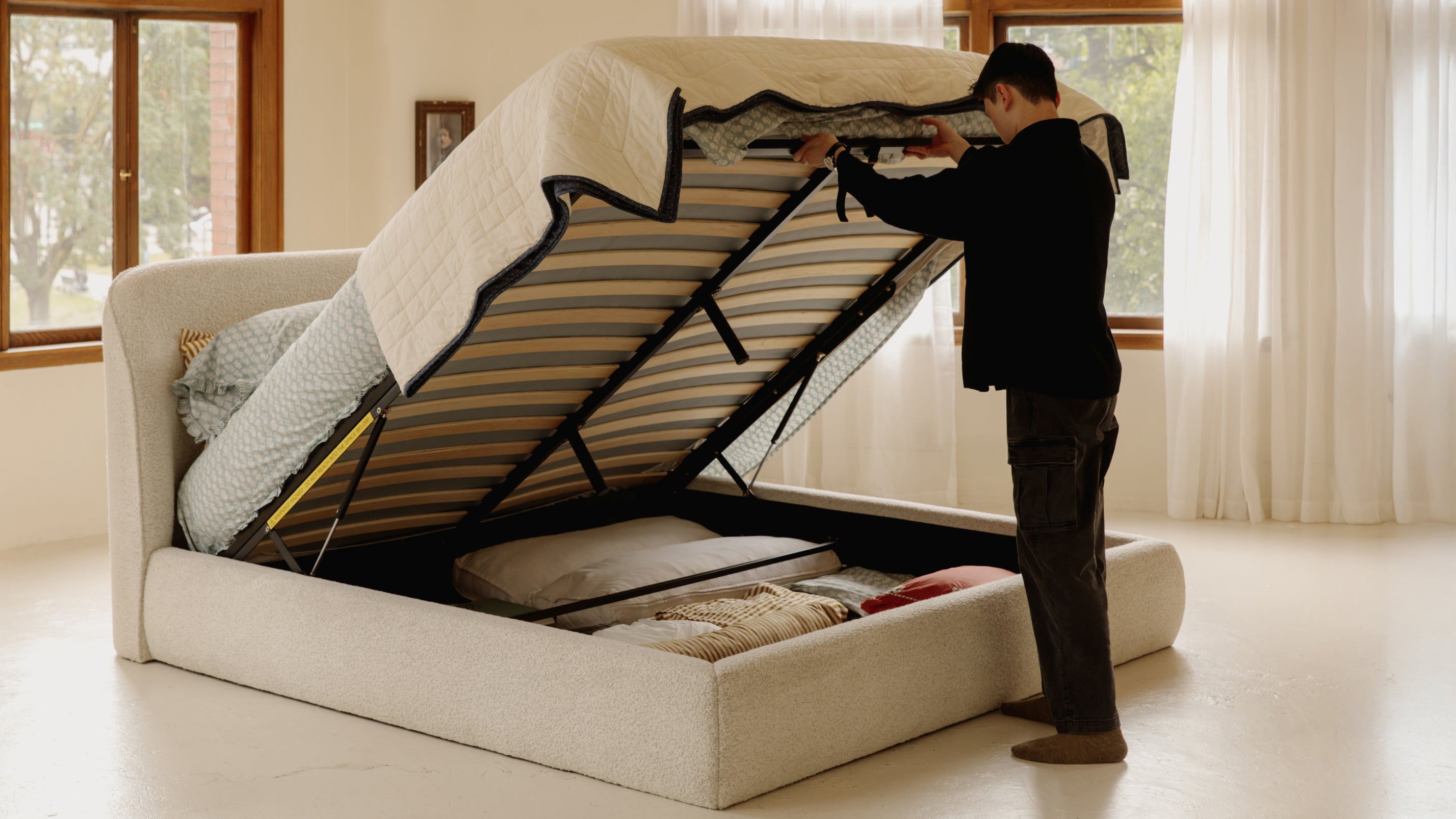 Cradle Storage Bed, Queen, Powder