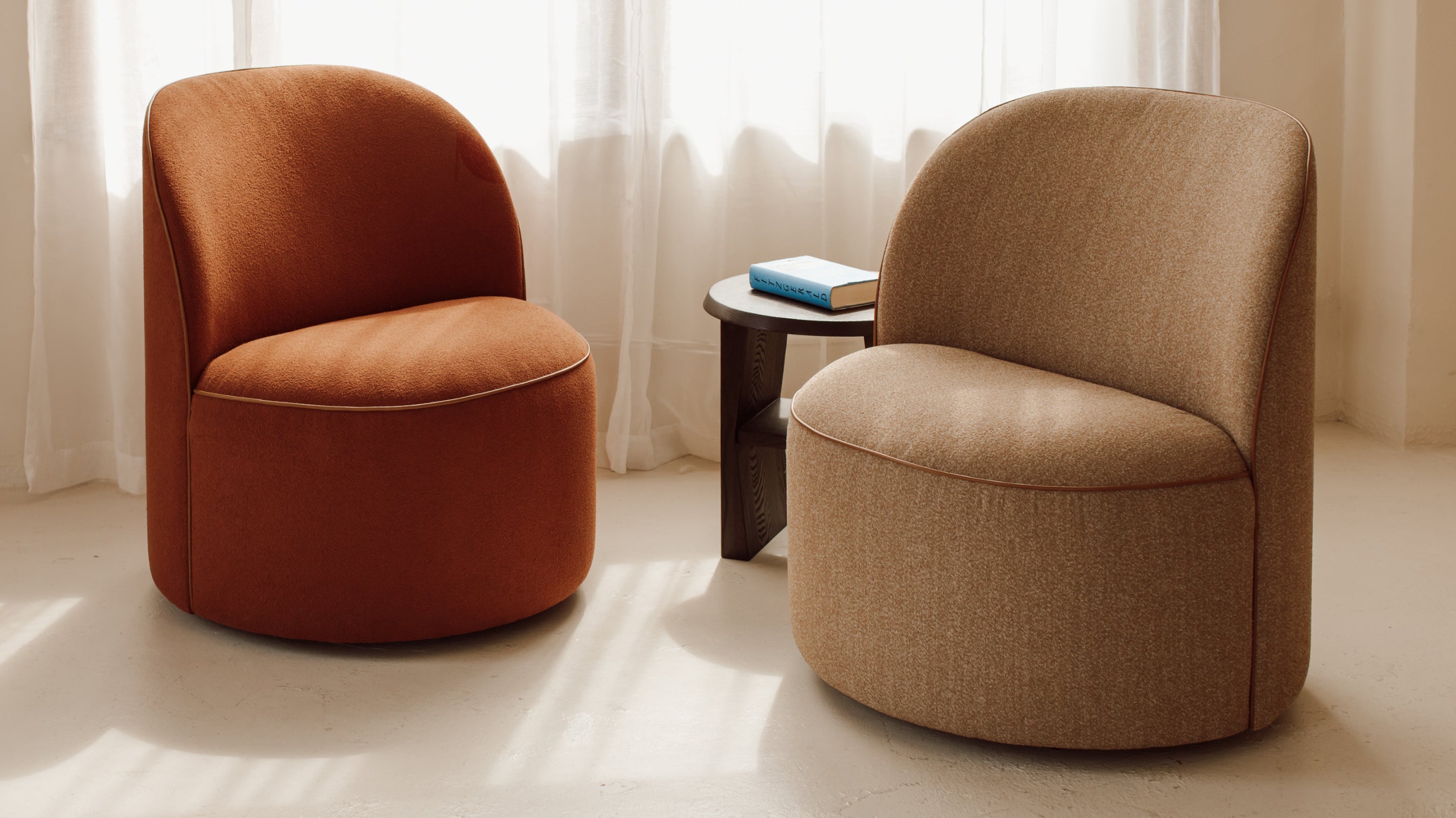 Lune Swivel Lounge Chair, Sienna