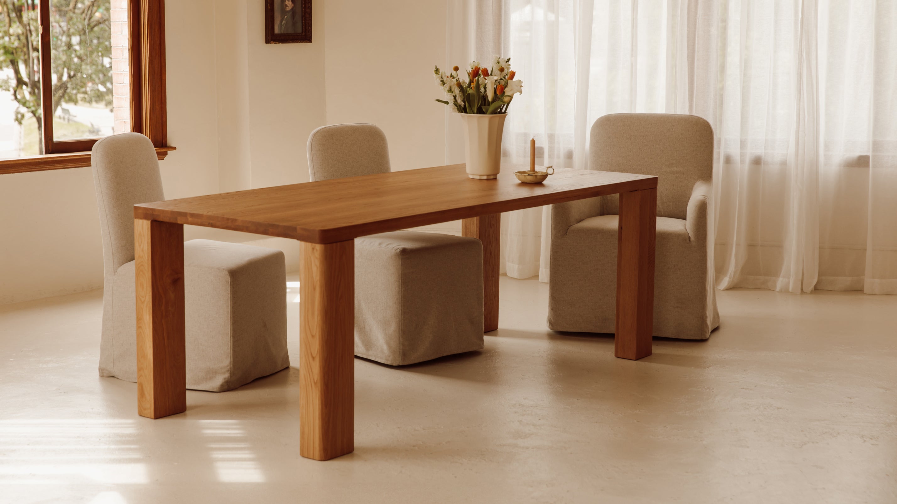 Foundry Dining Table, Seats 6-8 People, Natural Oak