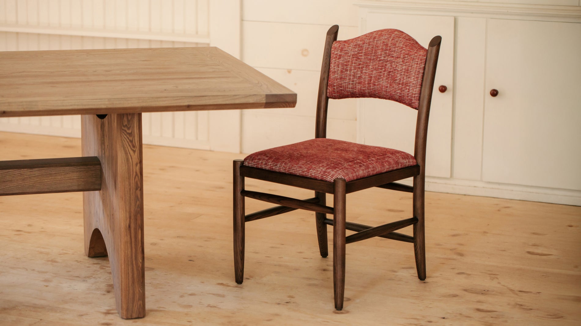 Hillside Dining Chair, Espresso Ash/Amaranth_image